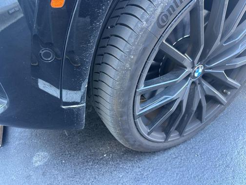 Black Sapphire Metallic 2023 BMW X6 M50i