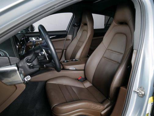 2022 Porsche Panamera 4S