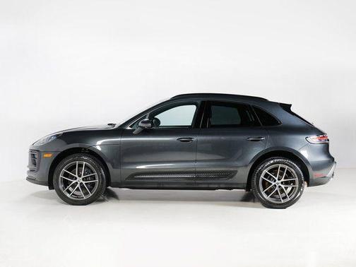 2025 Porsche Macan Turbo