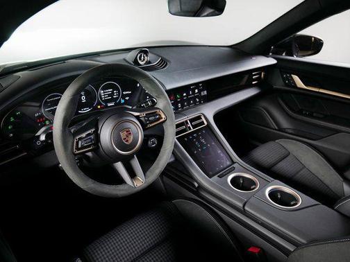 2025 Porsche Taycan 4S
