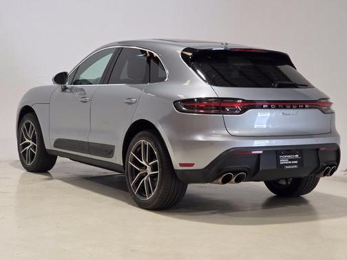 Dolomite 2023 Porsche Macan Macan