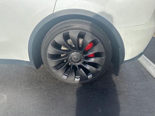 2022 Tesla Model Y Performance Dual Motor All-Wheel Drive