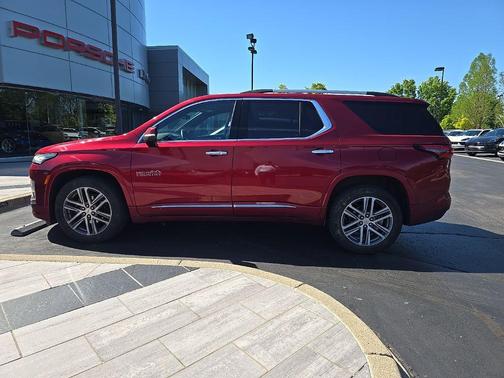 Radiant Red Tintcoat 2023 Chevrolet Traverse High Country