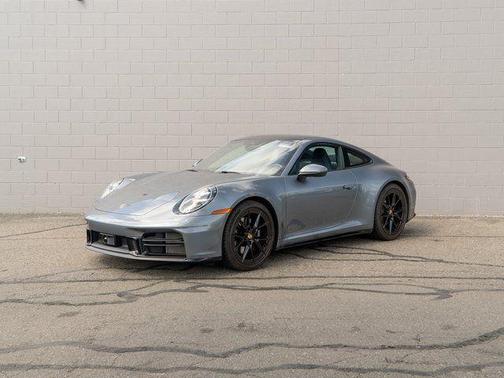 2025 Porsche 911 Carrera