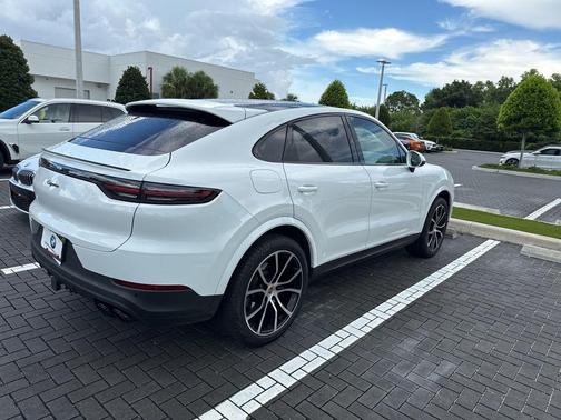 2023 Porsche Cayenne Platinum Edition