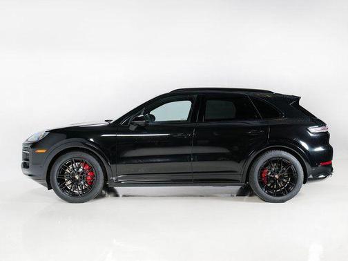 2026 Porsche Cayenne GTS