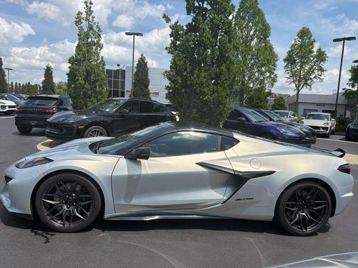 Silver Flare Metallic 2024 Chevrolet Corvette Z06