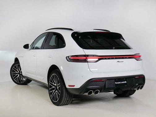 2025 Porsche Macan Turbo