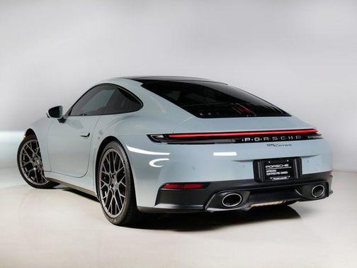 2025 Porsche 911 Carrera