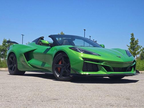 Roswell Green Metallic 2026 Chevrolet Corvette Z06
