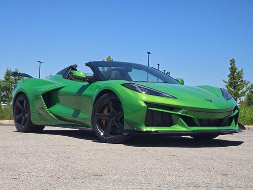 Roswell Green Metallic 2026 Chevrolet Corvette Z06