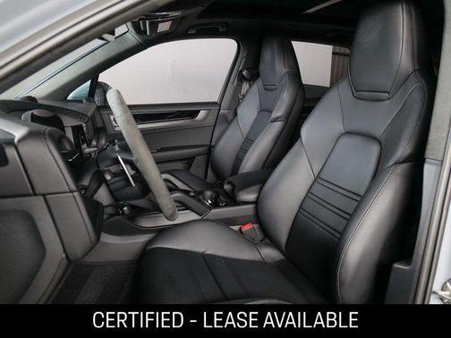 2025 Porsche Cayenne GTS