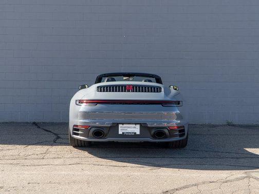 2024 Porsche 911 Carrera