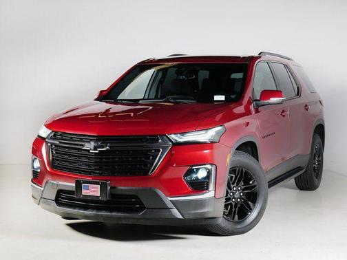 Radiant Red Tintcoat 2023 Chevrolet Traverse LT Cloth