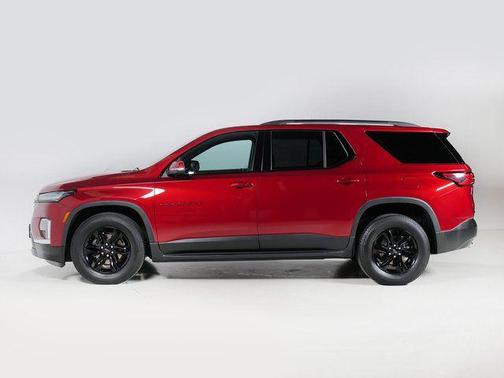 Radiant Red Tintcoat 2023 Chevrolet Traverse LT Cloth