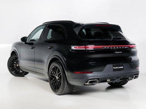 2025 Porsche Cayenne Base