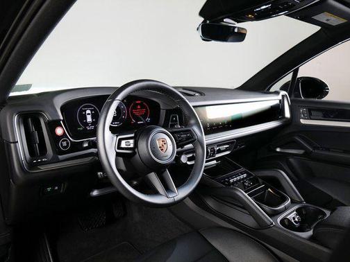 2025 Porsche Cayenne Base