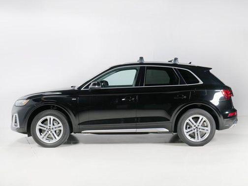 Mythos Black Metallic 2021 Audi Q5 Premium Plus 55 TFSI e quattro S tronic