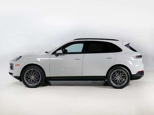 Chalk 2026 Porsche Cayenne Cayenne