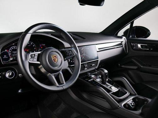 2023 Porsche Cayenne Platinum Edition