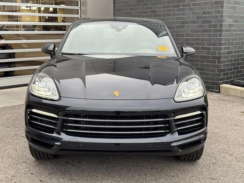 2023 Porsche Cayenne Platinum Edition