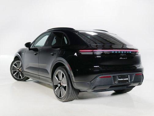 2025 Porsche Macan 4