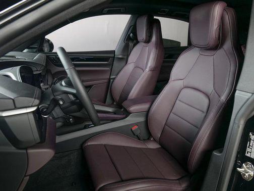 2025 Porsche Macan 4