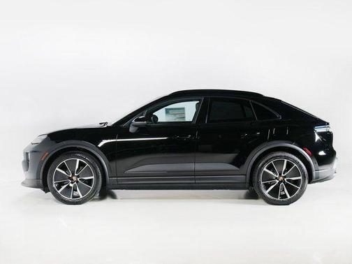 2025 Porsche Macan 4