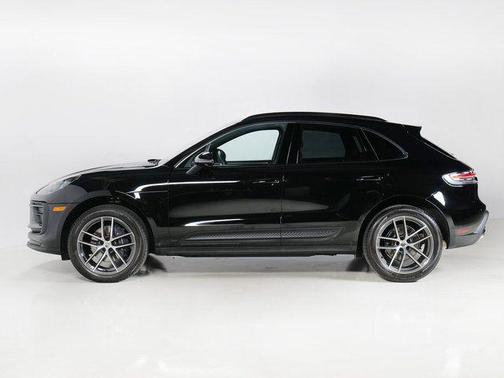 2025 Porsche Macan Turbo