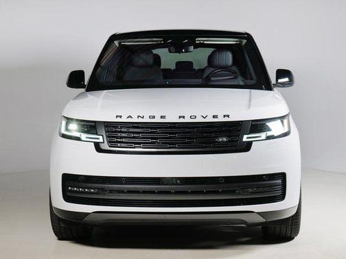 White 2022 Land Rover Range Rover P400 SE