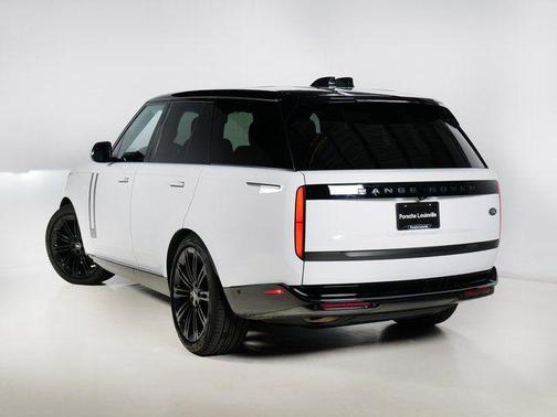 White 2022 Land Rover Range Rover P400 SE