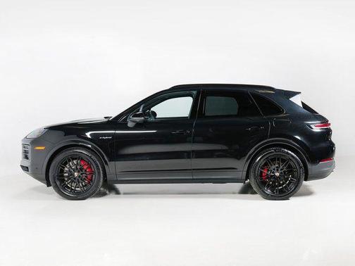 2025 Porsche Cayenne S