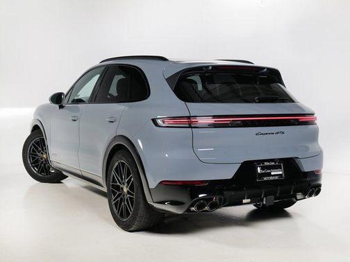 2025 Porsche Cayenne GTS