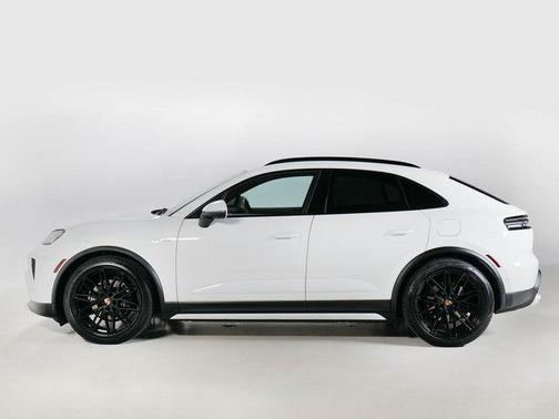 2024 Porsche Macan 4