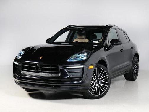 2025 Porsche Macan Turbo