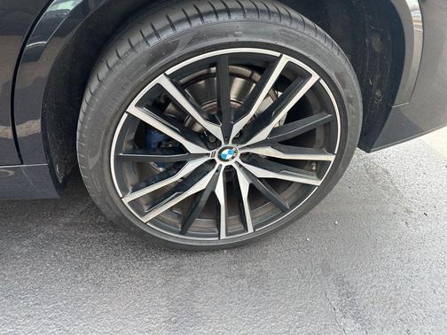Black Sapphire Metallic 2020 BMW X5 M50i