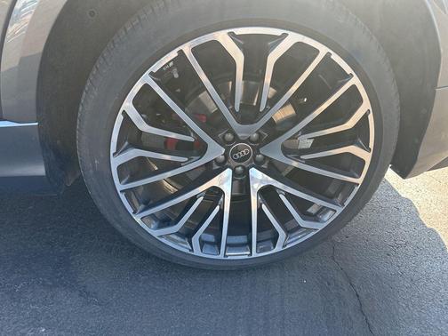 2024 Audi SQ8 4.0T Premium Plus