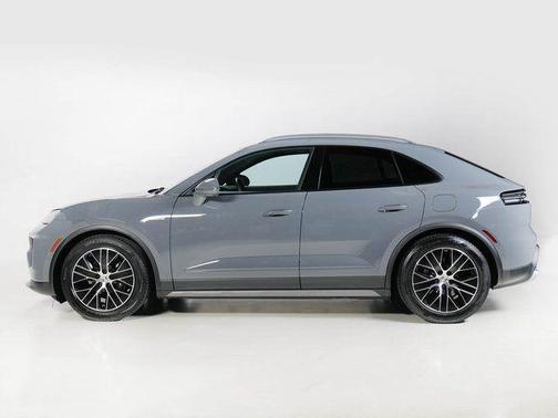 2025 Porsche Macan 4