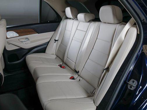 Lunar 2022 Mercedes-Benz GLE 450 4MATIC