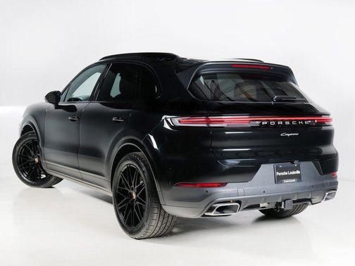 Chromite Black Metallic 2026 Porsche Cayenne Cayenne