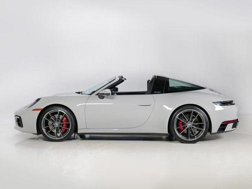 2022 Porsche 911 Targa 4S