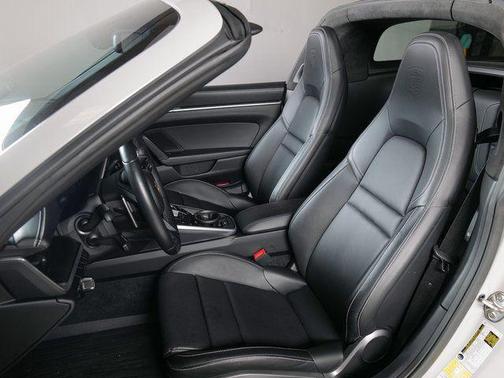 2022 Porsche 911 Targa 4S
