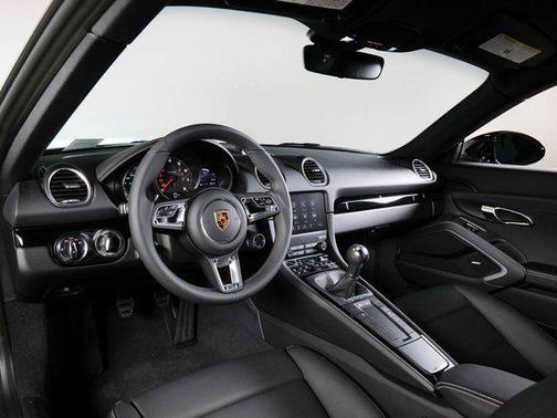 2025 Porsche 718 Cayman Style Edition