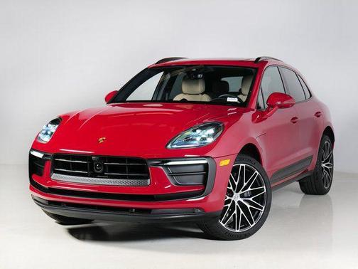 2025 Porsche Macan Turbo
