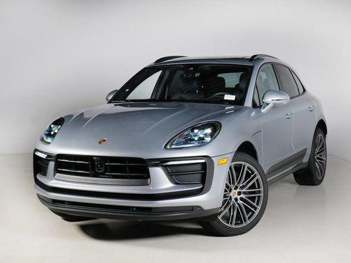 Dolomite Silver Metallic 2026 Porsche Macan Macan Turbo