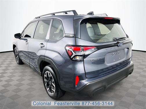 2025 Subaru Forester Base