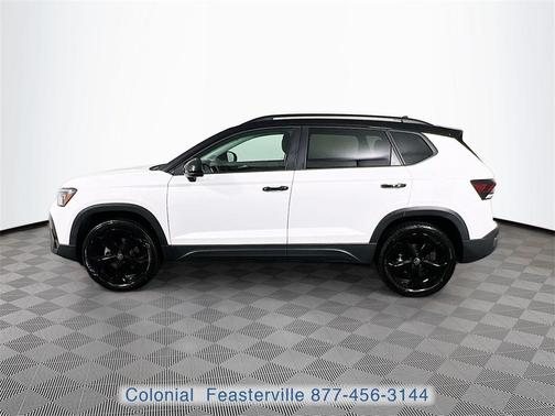 2025 Volkswagen Taos 1.5T SE Black