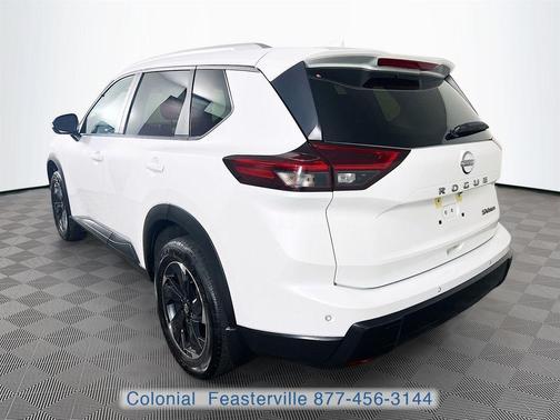 Everest White P 2024 Nissan Rogue SV