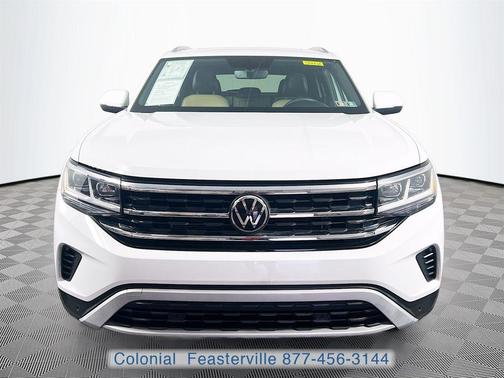 Pure White 2023 Volkswagen Atlas Cross Sport 3.6L V6 SE w/Technology