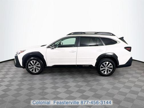Crystal White Pearl 2023 Subaru Outback Premium